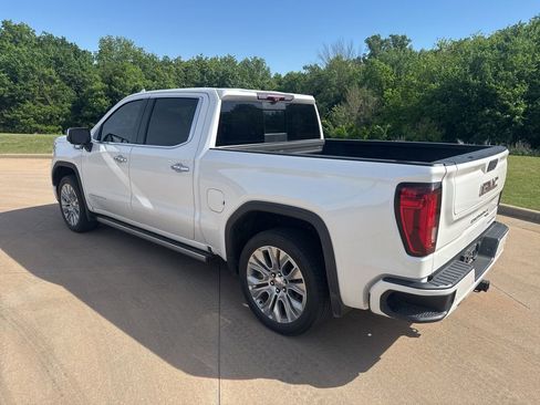 Used 2021 GMC Sierra 1500 Denali w/ Denali Ultimate Package AWD/4WD image 2