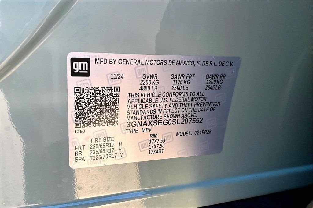 Used 2025 Chevrolet Equinox ACTIV w/ Safety and Technology Package AWD/4WD image 33