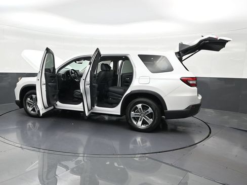 Used 2024 Honda Pilot EX-L image 35