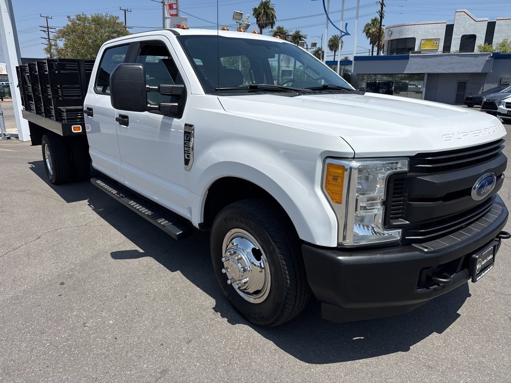 Used 2017 Ford F350 XL RWD image 1
