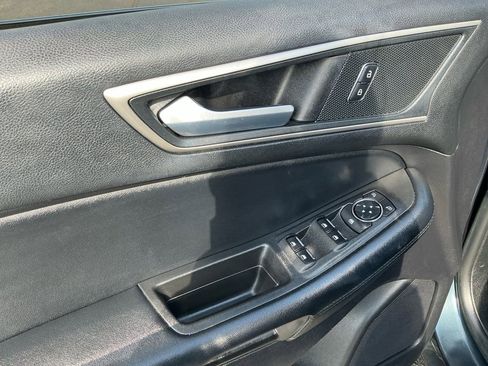 Used 2022 Ford Edge SEL AWD/4WD image 16