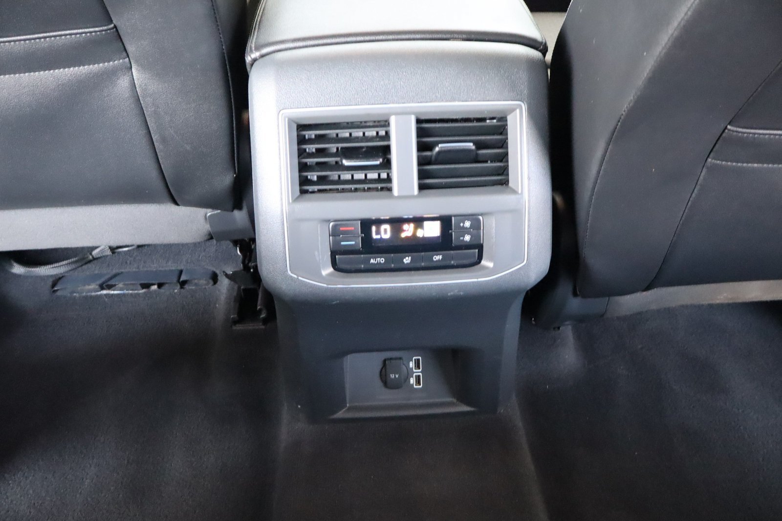 Used 2018 Jeep Wrangler Unlimited Sport S AWD/4WD image 36