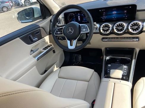 Used 2023 Mercedes-Benz GLB 250 4MATIC image 13