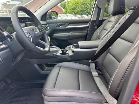 New 2026 GMC Terrain Denali w/ LPO, Floor Liner Package AWD/4WD image 10