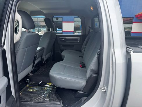 Used 2018 RAM 1500 Classic SLT AWD/4WD image 9