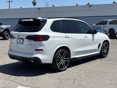 Used 2024 BMW X5 sDrive40i w/ M Sport Package RWD image 3