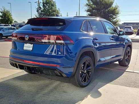 New 2026 Volkswagen Atlas Cross Sport SEL R-Line image 4