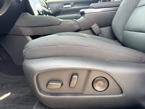 New 2027 GMC Terrain AT4 w/ Convenience Package III AWD/4WD image 14