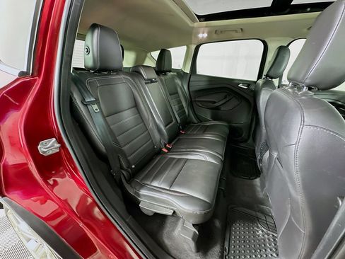Used 2019 Ford Escape Titanium FWD image 34
