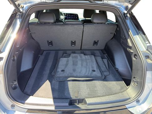 Used 2024 Chevrolet Equinox EV LT FWD image 17
