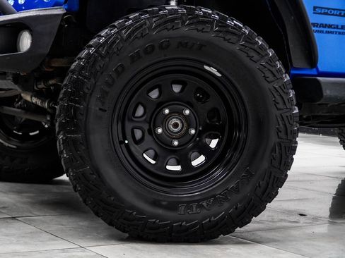 Used 2016 Jeep Wrangler Unlimited Sport w/ Quick Order Package 24S AWD/4WD image 7