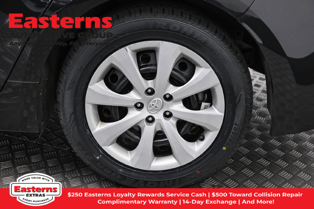 Used 2021 Toyota Corolla LE w/ Carpet Mat Package (TMS) FWD image 35
