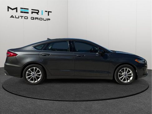 Used 2020 Ford Fusion SE FWD image 10