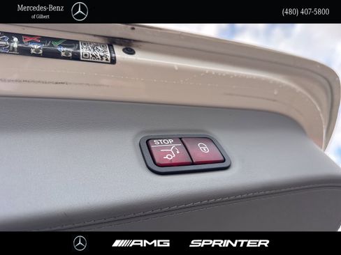 Used 2023 Mercedes-Benz Maybach GLS 600 4MATIC image 8