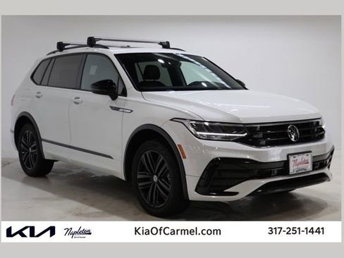 Used 2022 Volkswagen Tiguan SE R-Line AWD/4WD image 1