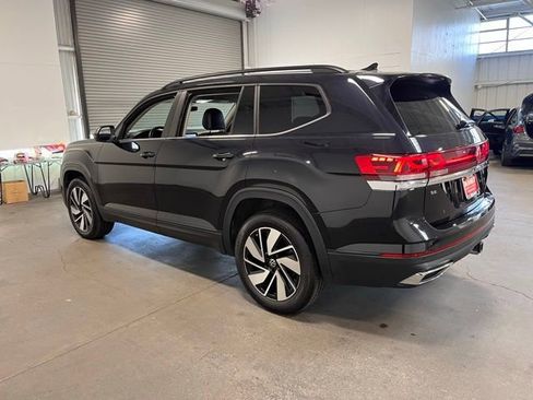 Used 2024 Volkswagen Atlas SE image 5