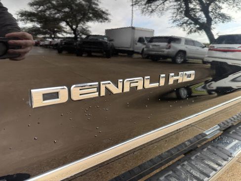 Used 2015 GMC Sierra 2500 Denali w/ Duramax Plus Package image 15