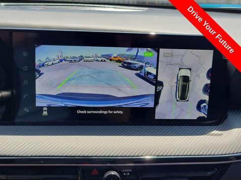 Used 2025 Nissan Kicks SR FWD image 12