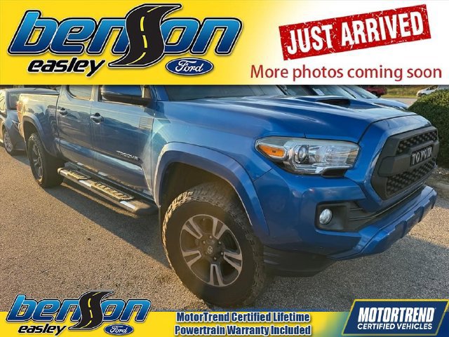 Used 2017 Toyota Tacoma TRD Sport w/ Tow Package AWD/4WD image 1