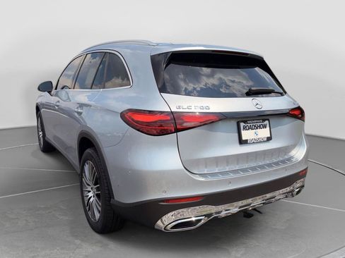 Used 2023 Mercedes-Benz GLC 300 4MATIC image 3