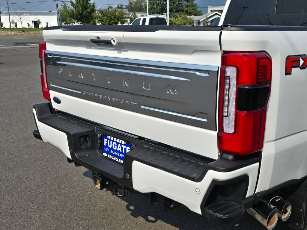 Used 2024 Ford F350 Platinum AWD/4WD image 8
