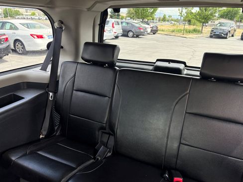 Used 2014 Nissan Armada Platinum w/ 2nd Row Captain Seat Package image 9