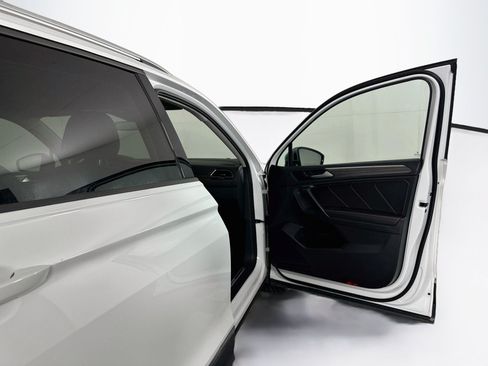 Used 2024 Volkswagen Tiguan Wolfsburg Edition FWD image 32