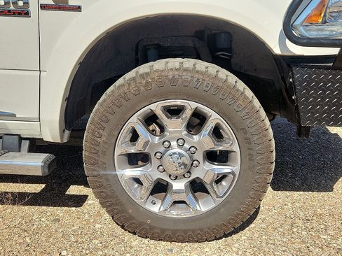 Used 2017 RAM 2500 Limited AWD/4WD image 5