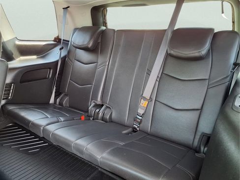 Used 2019 Cadillac Escalade Premium Luxury AWD/4WD image 32