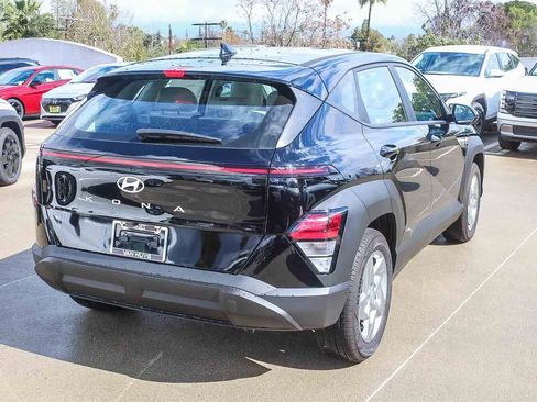 New 2026 Hyundai Kona SE image 4