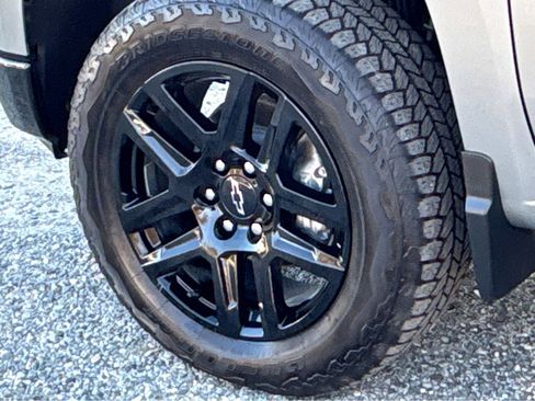 Used 2025 Chevrolet Silverado 1500 LT Trail Boss w/ Convenience Package II image 19