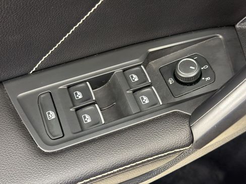 Used 2022 Volkswagen Tiguan SE R-Line AWD/4WD image 25