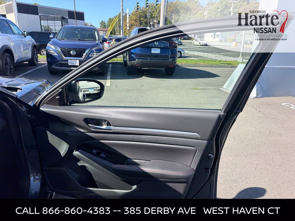 Certified 2025 Nissan Altima 2.5 SR AWD/4WD image 30