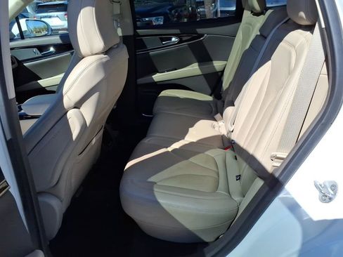 Used 2023 Lincoln Nautilus Reserve AWD/4WD image 12