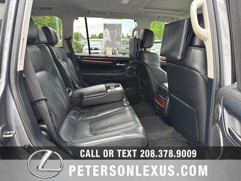 Used 2019 Lexus LX 570 4WD w/ Luxury Package image 18