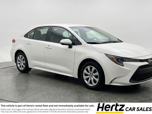 Used 2025 Toyota Corolla LE FWD image 1