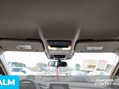 Used 2025 Nissan Rogue SV image 59