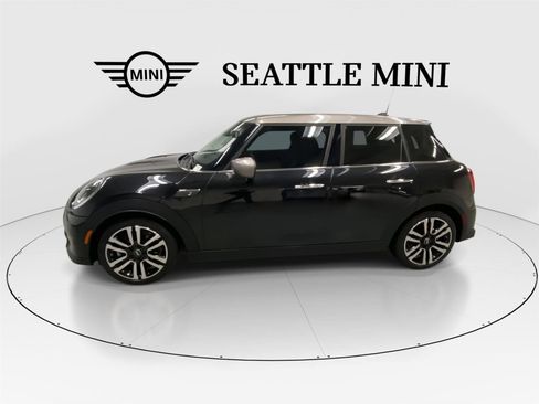 Used 2023 MINI Cooper S image 6