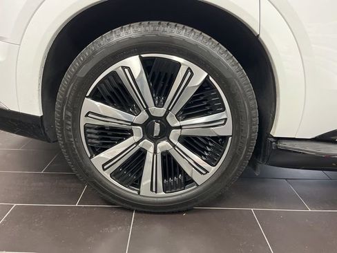 Used 2025 Cadillac Escalade IQ Luxury 1 image 15