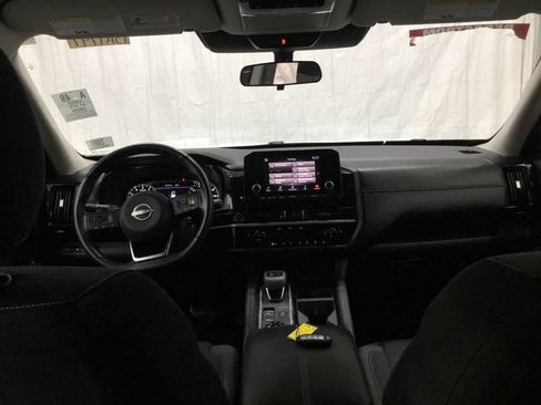 Used 2022 Nissan Pathfinder SV AWD/4WD image 31