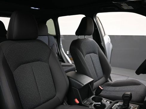 Certified 2025 Subaru Forester Premium AWD/4WD image 13