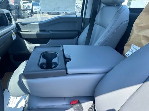 New 2024 Ford F550 4x4 Regular Cab Super Duty image 15