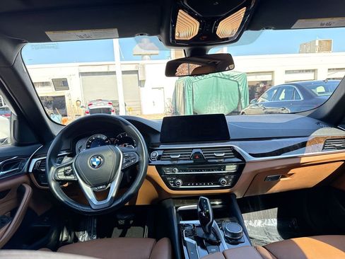 Used 2017 BMW 530i xDrive image 22