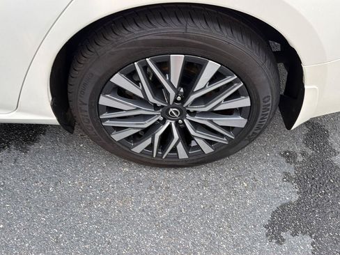Used 2023 Nissan Altima 2.5 SV FWD image 36