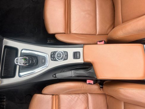 Used 2012 BMW 335is Convertible image 8