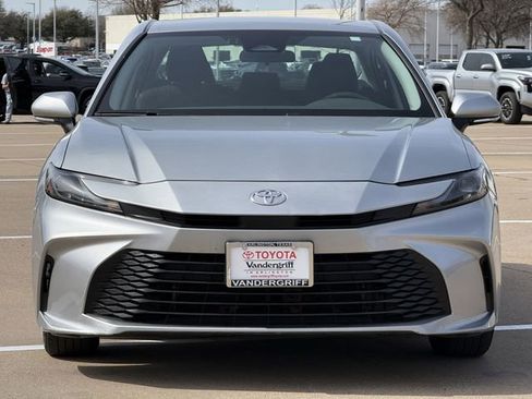 Certified 2025 Toyota Camry LE image 9