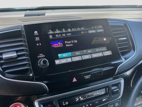 Used 2025 Honda Passport Black Edition image 15