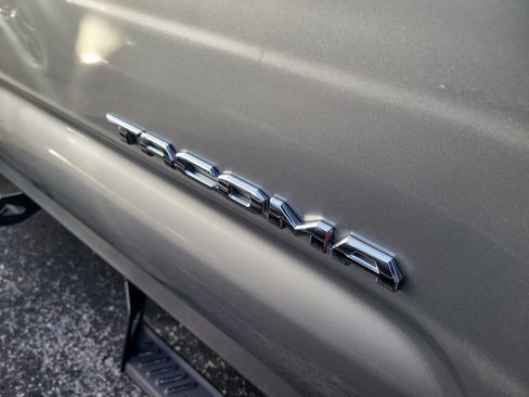 Used 2023 Toyota Tacoma Limited AWD/4WD image 10