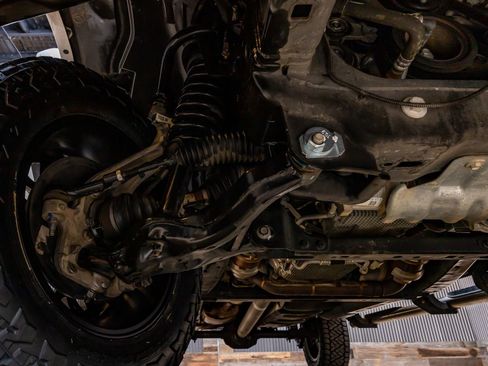 Used 2018 Ford F150 Lariat image 14