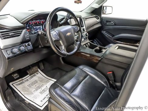 Used 2019 Chevrolet Tahoe LT w/ RST Edition AWD/4WD image 14